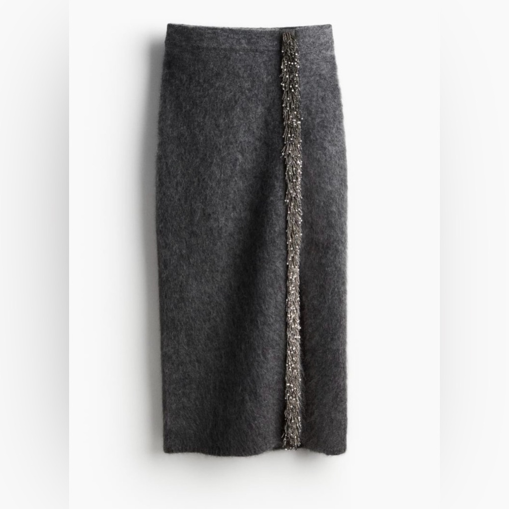 H&M a/w 2024 edition bead detail knit skirt